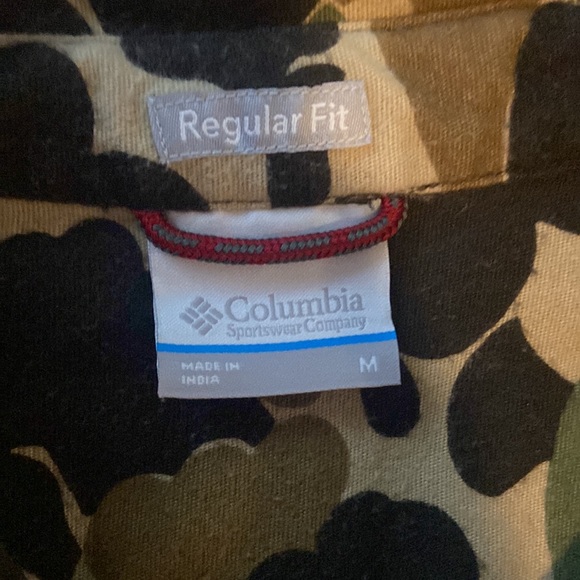 Columbia Heavy Long Sleeve Button up - Picture 2 of 3